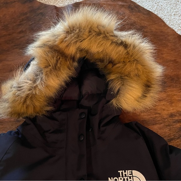 NWT The North Face Women’s New Outerboroughs Parka - Picture 9 of 11